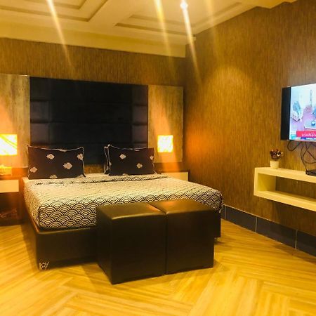 Hotel Platinum Lahore Exterior photo
